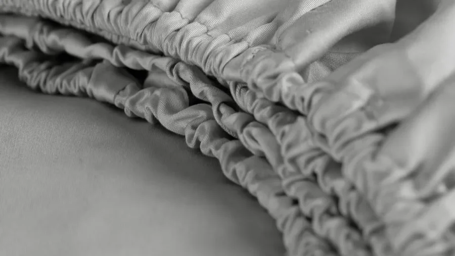 Cinderella katoen satijn hoeslaken topper - lichtgrijs de-slaapfabriek 4